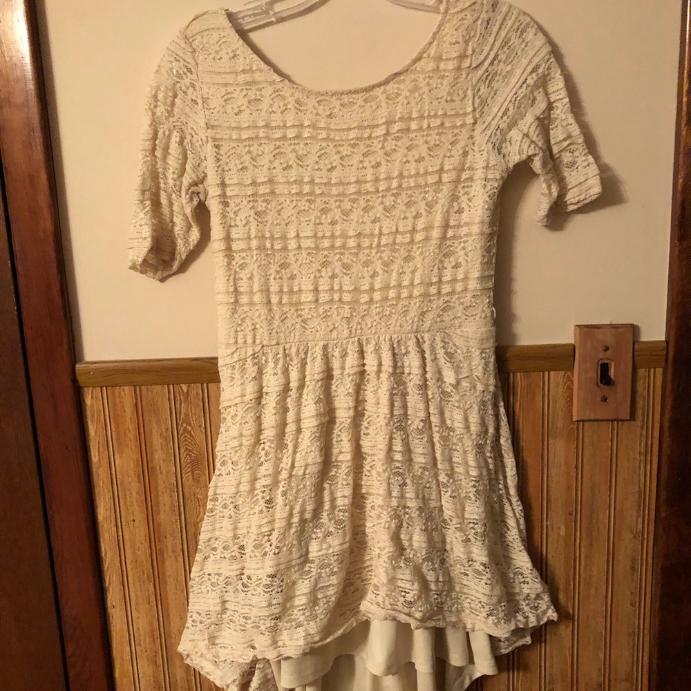 M ivory lace dress
